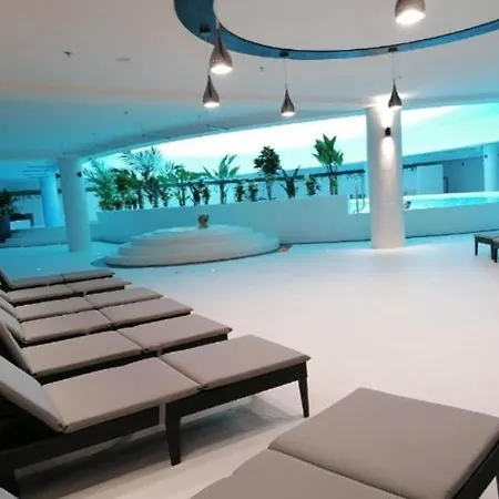 Gc Sun Club Family Spa & Sauna & Jacuzzi & Pool Apartment